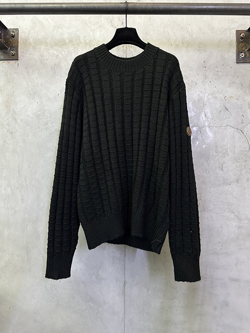 モンクレールコピー エンボスニットロゴセーター