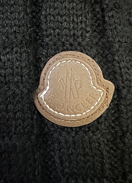 モンクレールコピー エンボスニットロゴセーター