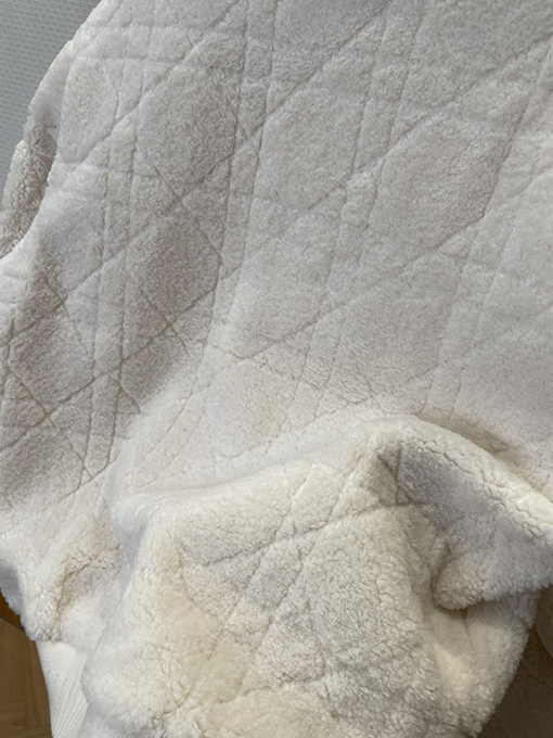 ディオールコピー デジタル刺繍ダイヤモンドキルティングダウンジャケット