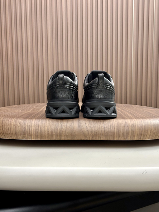 プラダ ファッションカジュアルスポーツシューズ