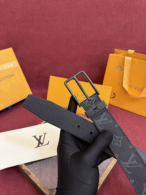 ルイヴィトンスーパーコピー LV Monogram 新しいエンボスフローラルレターベルト