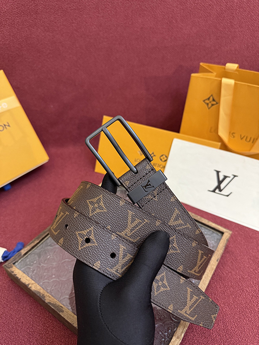 ルイヴィトンスーパーコピー LV Monogram 新しいエンボスフローラルレターベルト