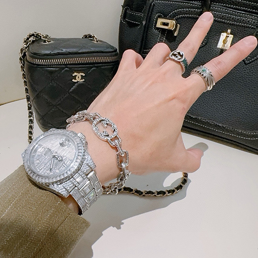 グッチ 新しいクラシックブレスレット