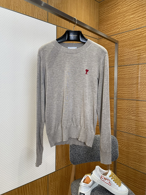 ami グレー セーター ハート刺繍 新品AMI グレー セーター L ハート刺繍男女兼用 - メルカリ