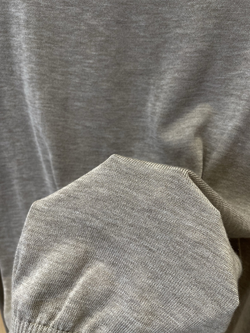 アミ ハート刺繍クルーネックニットセーター