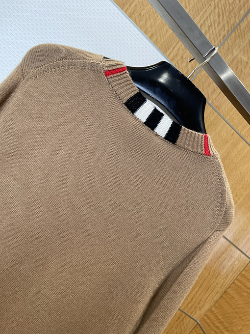 バーバリースーパーコピー ストライプクルーネックニットセーター