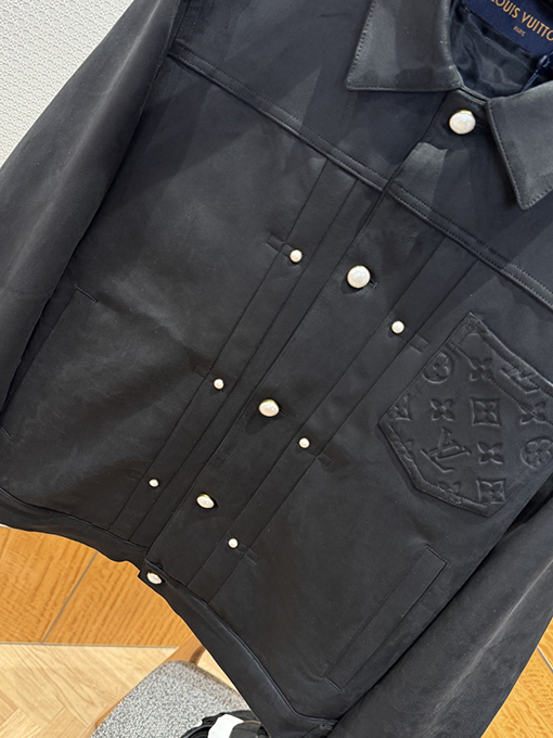 ルイヴィトン スエードエンボスジャケット