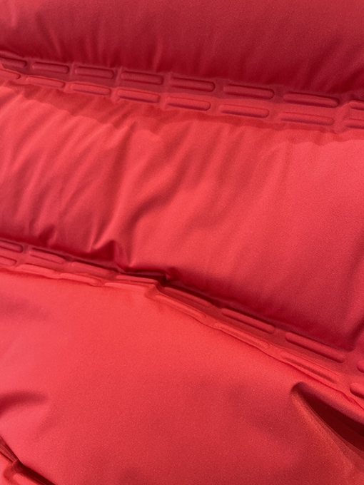 モンクレール レザースリーブパッチエンボススタンドカラーダウンジャケット