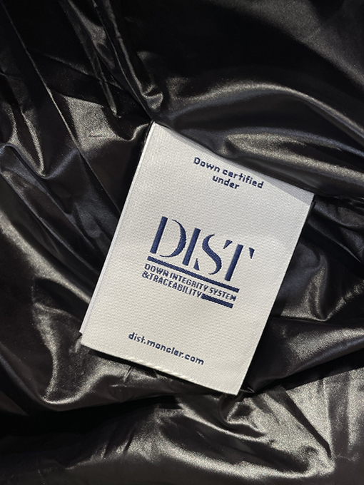 モンクレール レザースリーブパッチエンボススタンドカラーダウンジャケット