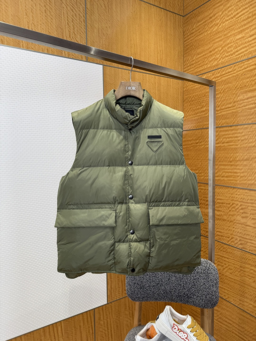 プラダ ファブリック トライアングル ロゴ ダウンベスト