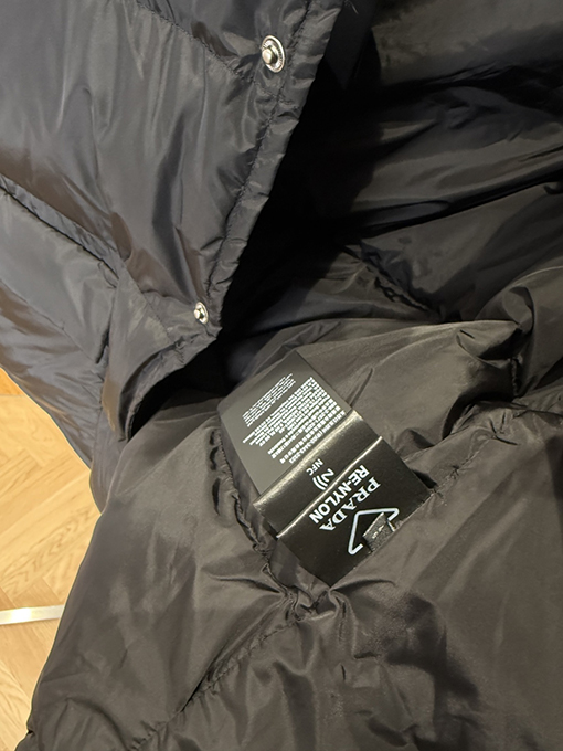 プラダ ファブリック トライアングル ロゴ ダウンベスト