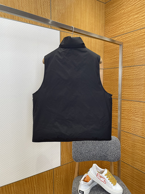 プラダ ワークウェアスタンドカラーダウンベスト