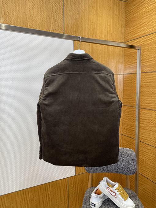 モンクレールスーパーコピー チャンザイボタンダウンカラーダウンジャケット