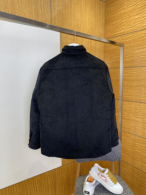 モンクレールスーパーコピー チャンザイボタンダウンカラーダウンジャケット