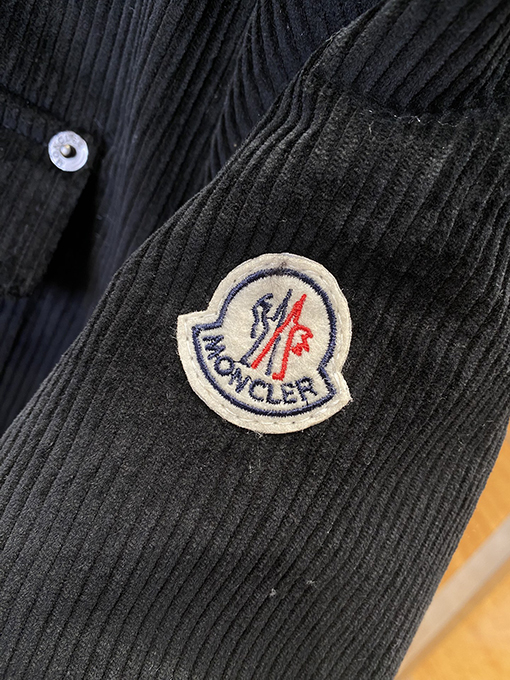 モンクレールスーパーコピー チャンザイボタンダウンカラーダウンジャケット