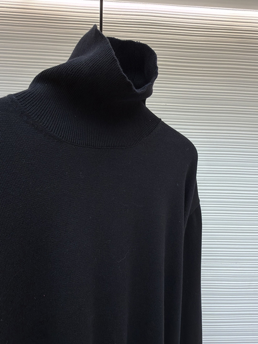 ディオールスーパーコピー ビー刺繍ハイネックニットトップス