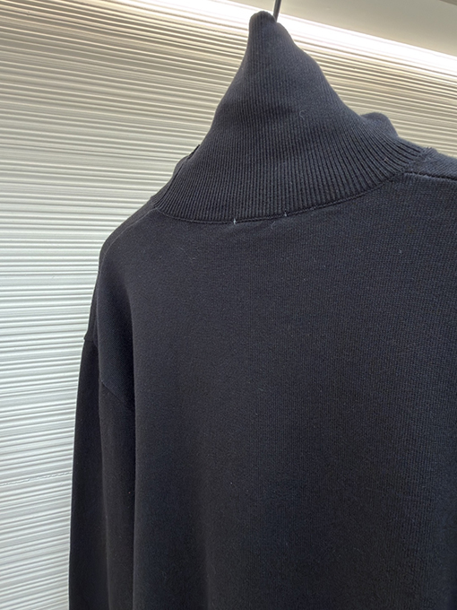 ディオールスーパーコピー ビー刺繍ハイネックニットトップス