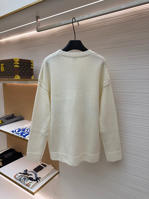 ロエベ 猫をテーマにした刺繍クルーネックセーター