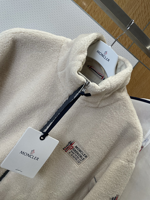 モンクレールスーパーコピー ラムウールパッチワークスタンドカラージャケット