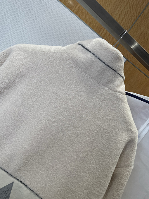 モンクレールスーパーコピー ラムウールパッチワークスタンドカラージャケット