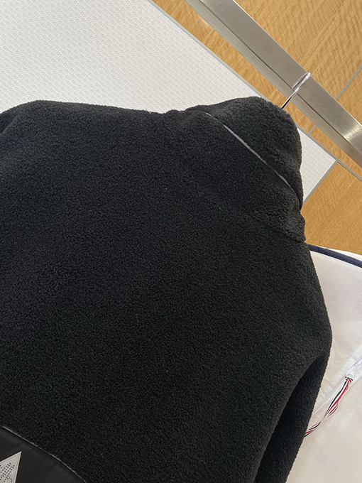 モンクレールスーパーコピー ラムウールパッチワークスタンドカラージャケット