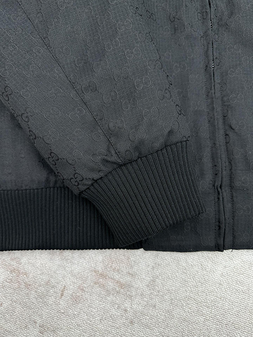 グッチ 新しいGGチェック柄ジッパージャケット