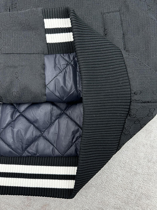 グッチ 新しいGGチェック柄ジッパージャケット