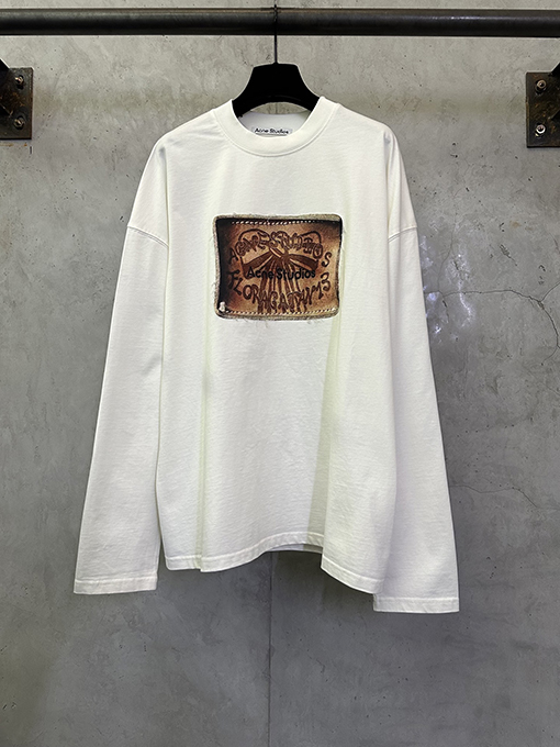 アクネストゥディオズ Acne studio マイクロロゴと蝶のプリントアップリケが付いたレトロスタイルの長袖シャツ