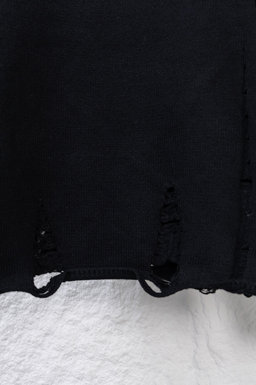 クロムハーツ 刺繍入りラウンドサンスクリットクロスのダメージニットクルーネックセーター