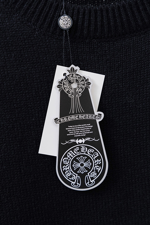 クロムハーツ 刺繍入りラウンドサンスクリットクロスのダメージニットクルーネックセーター