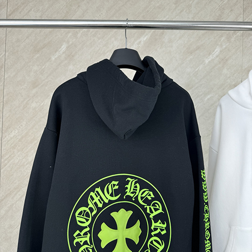 クロムハーツスーパーコピー 蛍光グリーンのサンスクリットプリントパーカー