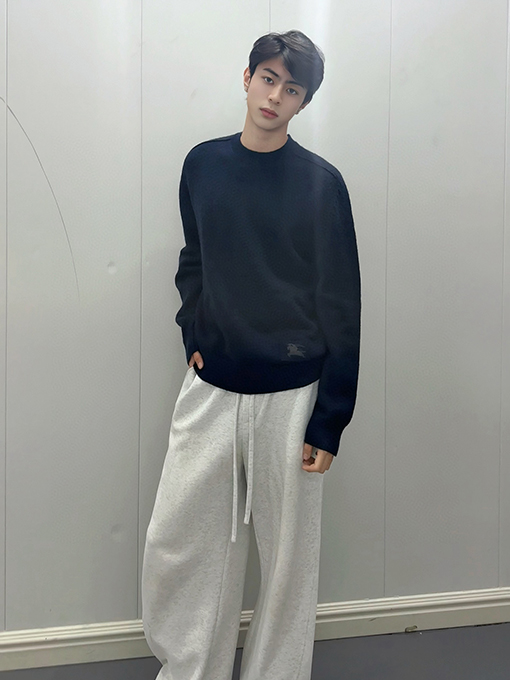 バーバリースーパーコピー 無地クルーネックカシミアニットセーター