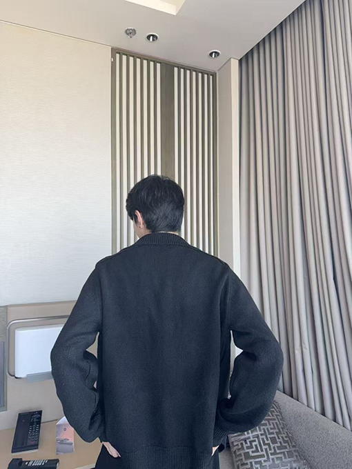 バーバリー 襟付きリブニットカシミヤセーター