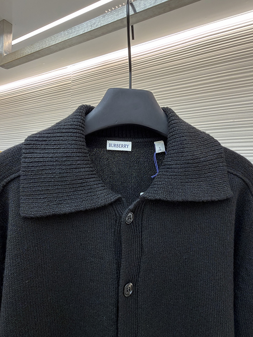 バーバリー 襟付きリブニットカシミヤセーター