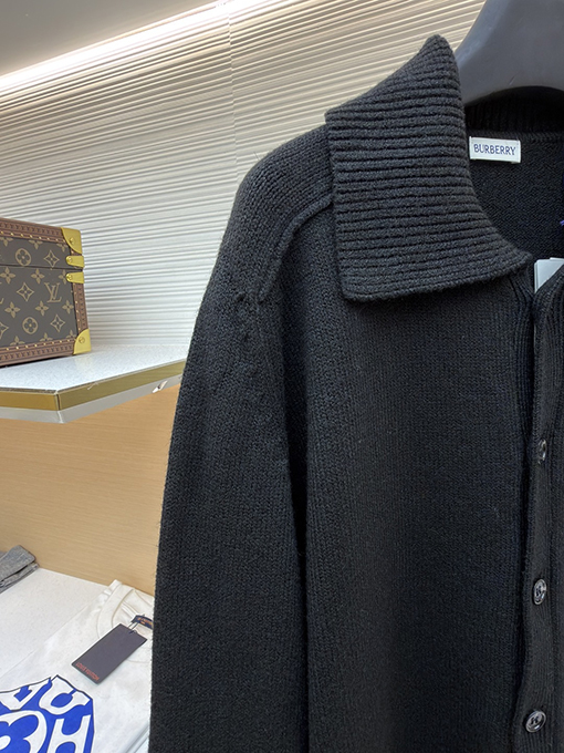 バーバリー 襟付きリブニットカシミヤセーター