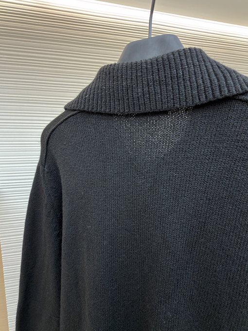 バーバリー 襟付きリブニットカシミヤセーター