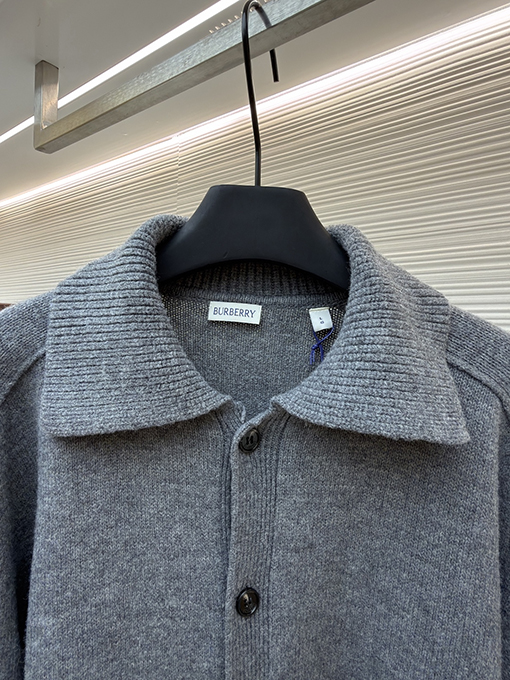 バーバリー 襟付きリブニットカシミヤセーター