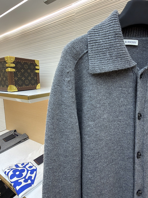 バーバリー 襟付きリブニットカシミヤセーター