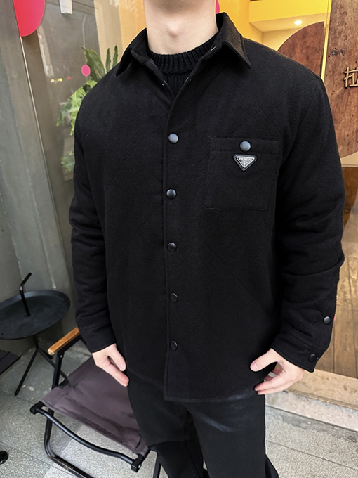 プラダコピー 三角ロゴの襟付きコットンパッド入りジャケット