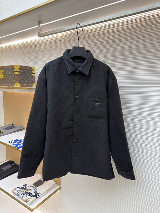 プラダコピー 三角ロゴの襟付きコットンパッド入りジャケット