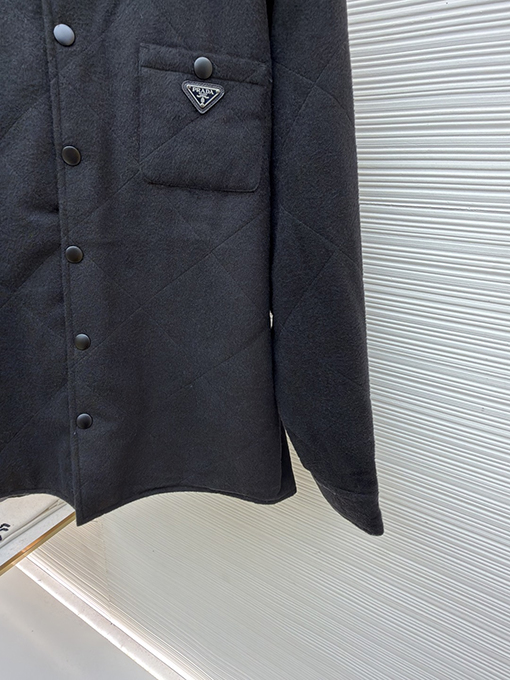 プラダコピー 三角ロゴの襟付きコットンパッド入りジャケット