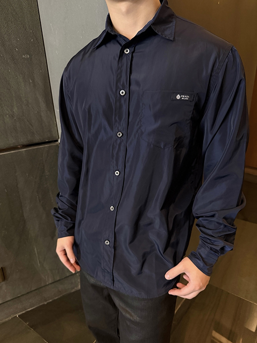 プラダコピー 三角ロゴ長袖シャツ