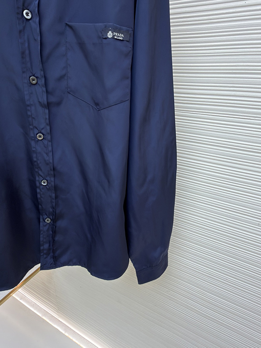 プラダコピー 三角ロゴ長袖シャツ