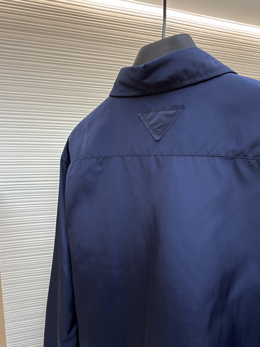 プラダコピー 三角ロゴ長袖シャツ