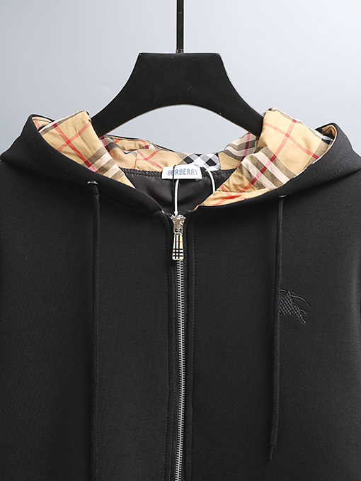 バーバリー 刺繍ロゴ入りジップアップフードジャケット