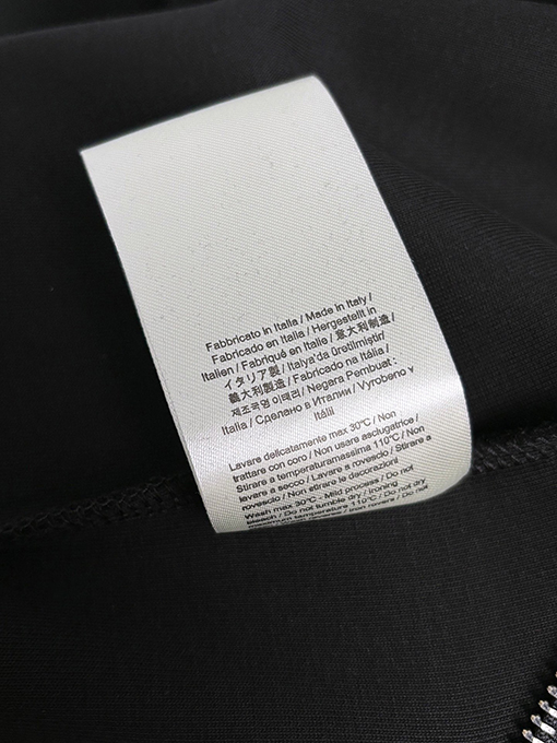 フェンディコピー ダブルFFロゴ刺繍のジップアップジャケット