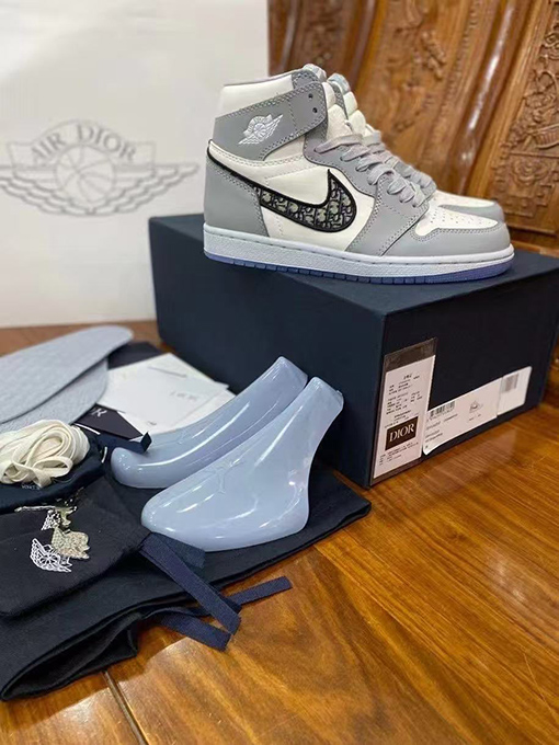 ディオール × ナイキ AIR JORDAN 1 RE HI OG スニーカー スーパーコピー シューズ