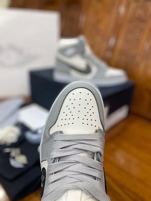 ディオール × ナイキ AIR JORDAN 1 RE HI OG スニーカー スーパーコピー シューズ
