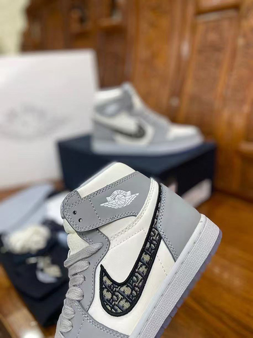 ディオール × ナイキ AIR JORDAN 1 RE HI OG スニーカー スーパーコピー シューズ
