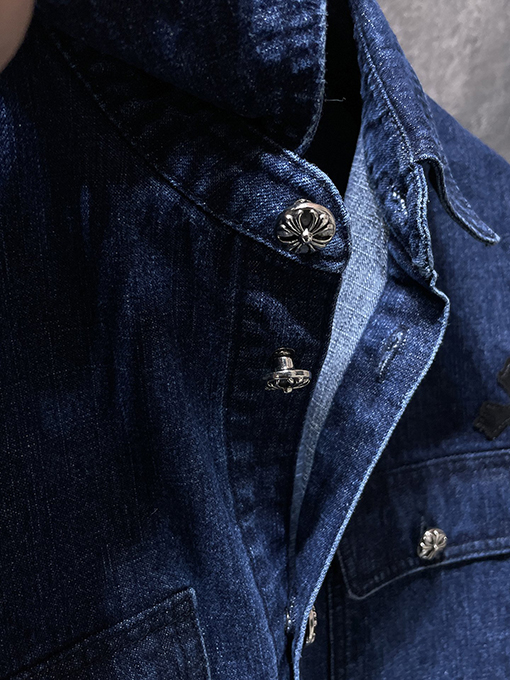 クロムハーツスーパーコピー クロス刺繍入りブルーウォッシュデニムシャツ